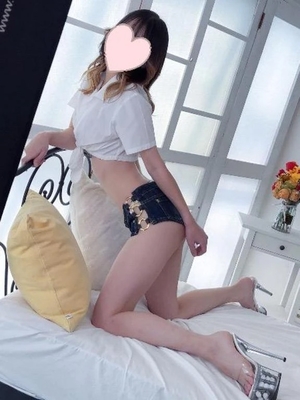 エミの写メ日記｜ラブ&ピース 吉原格安店ソープ