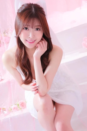 えみりの写メ日記｜ヴェルサイユ 吉原高級店ソープ