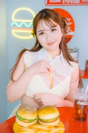 ほのかの写メ日記｜ヴェルサイユ 吉原高級店ソープ