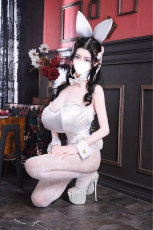 萌木の写メ日記｜ヴェルサイユ 吉原高級店ソープ