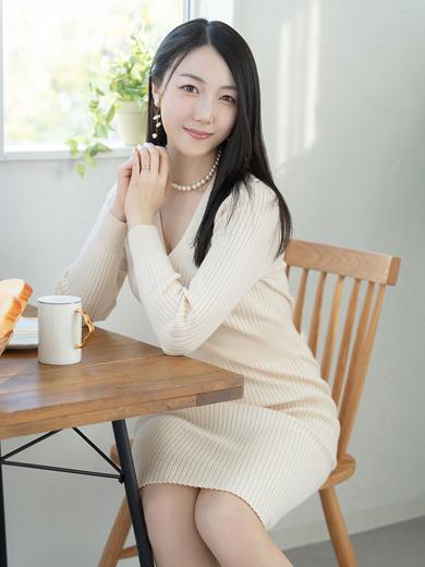 花咲 沙奈 | 吉原 ハールブルク (1 / 7)