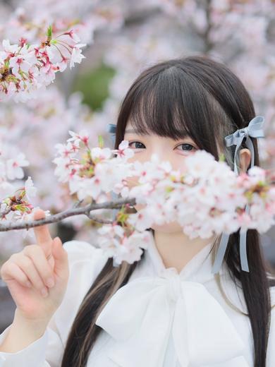 つきほ | 吉原 鹿鳴館 (1 / 5)