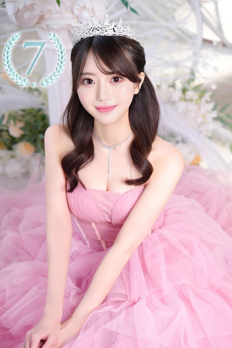 真白 | 吉原 王室 (1 / 11)