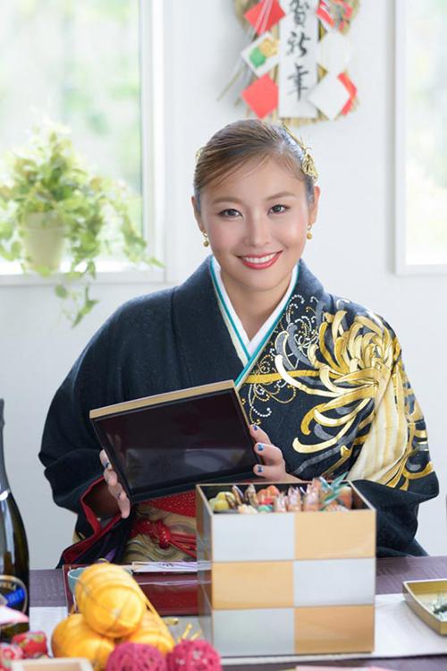 小夏エミリのグラビア｜エトワール 吉原高級店ソープ